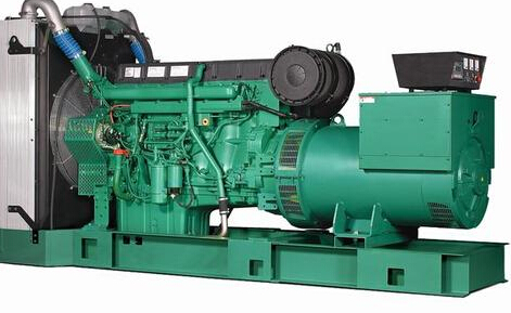 万山发电机除垢后需要用清水冲洗水冷式机油散热器几次？